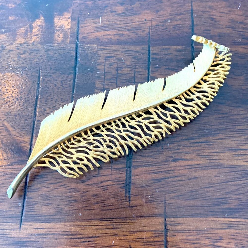 Feather Brooch Pin Gold Tone Metal Fashion Costume Jewelry Bohemian Boho 4.5"